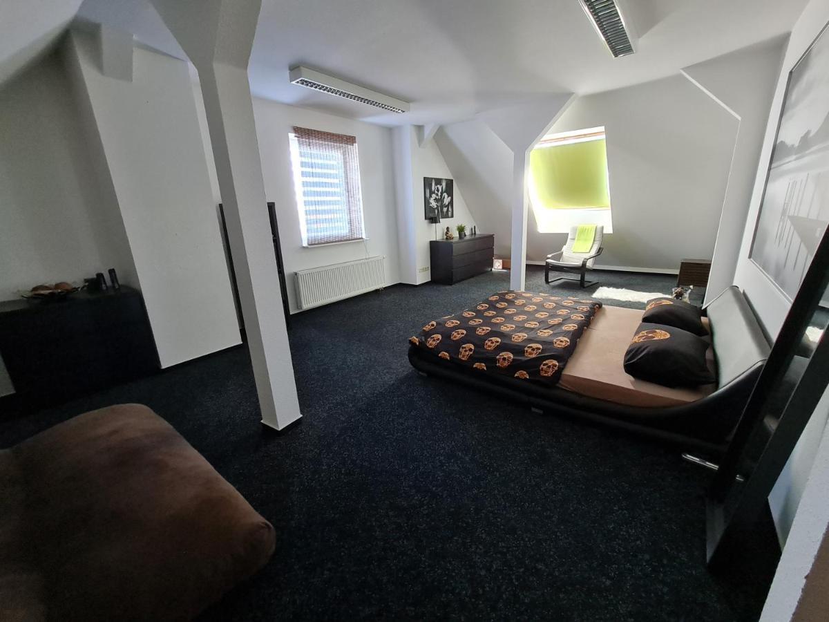 6 Bedroom Private Apartment & Lounge Росток Екстериор снимка