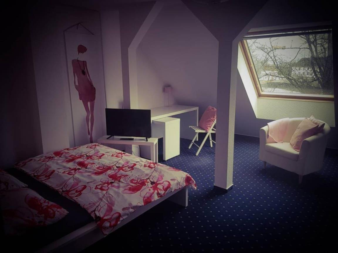 6 Bedroom Private Apartment & Lounge Росток Екстериор снимка